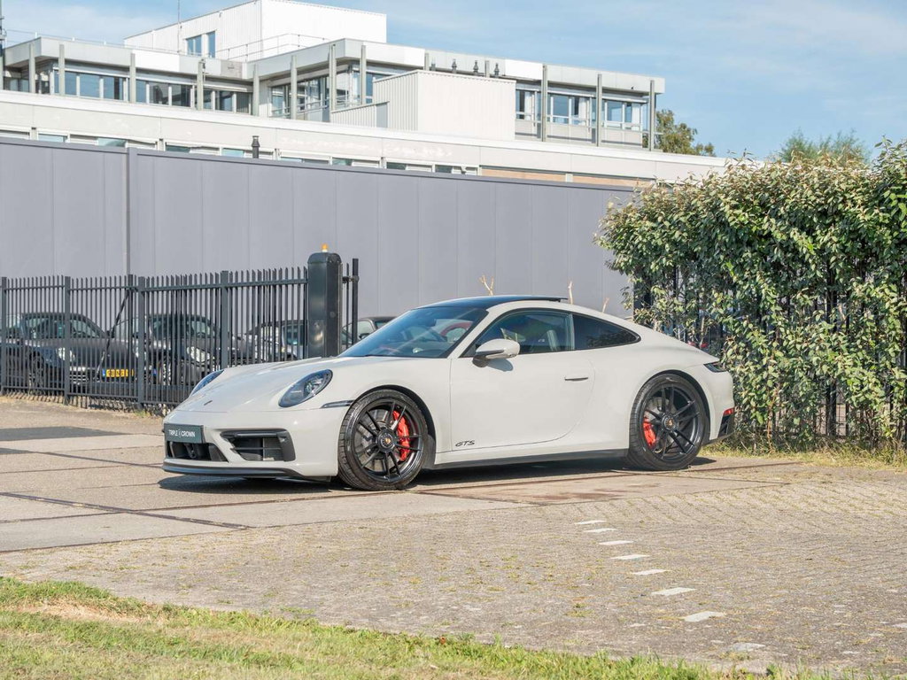 Porsche 992 Carrera GTS