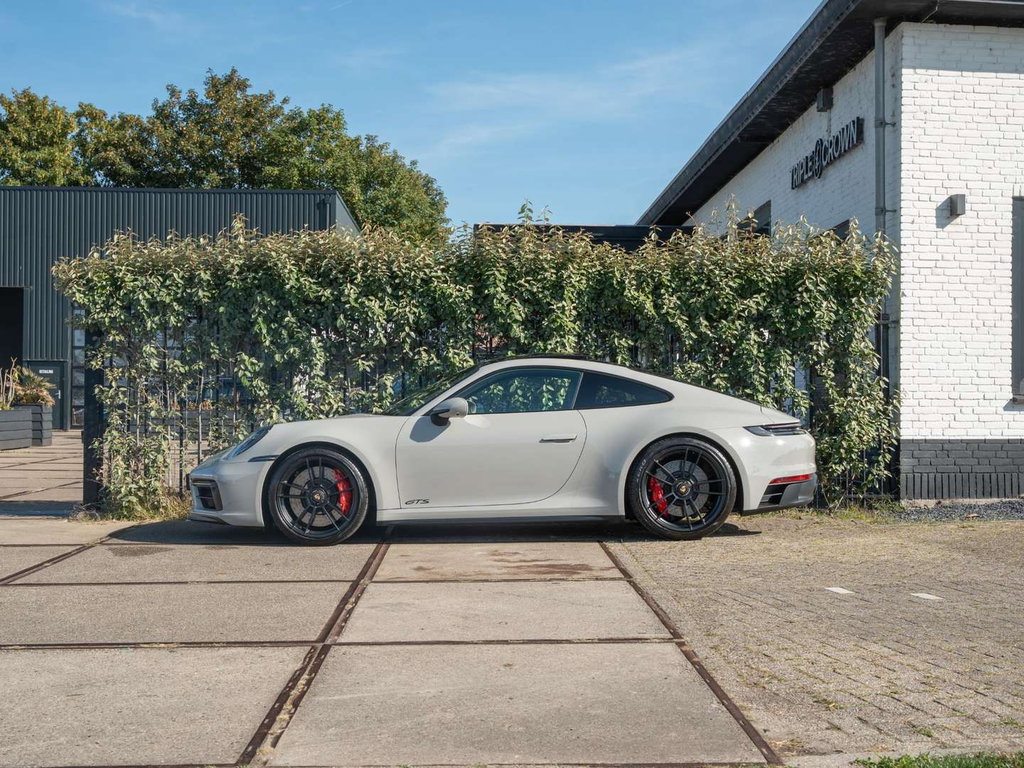 Porsche 992 Carrera GTS