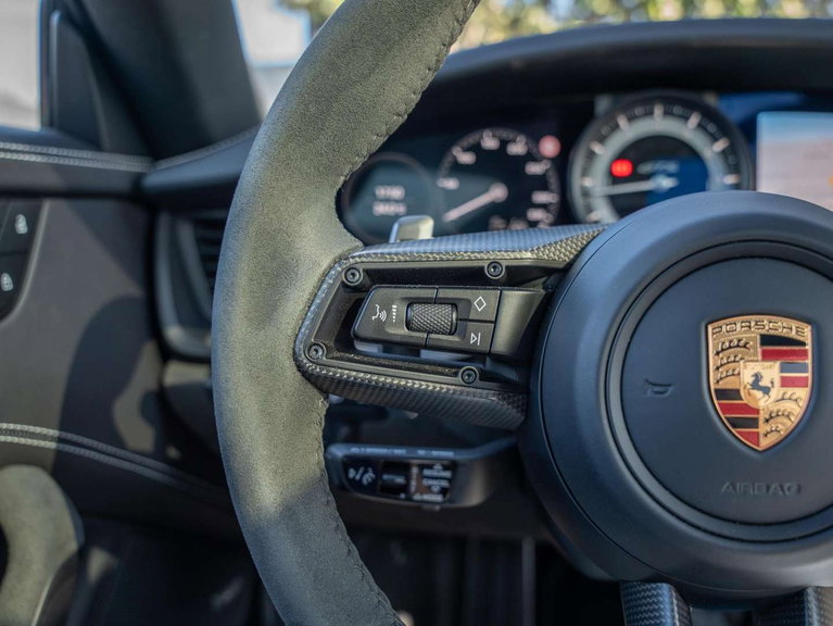 Porsche 992 Carrera GTS