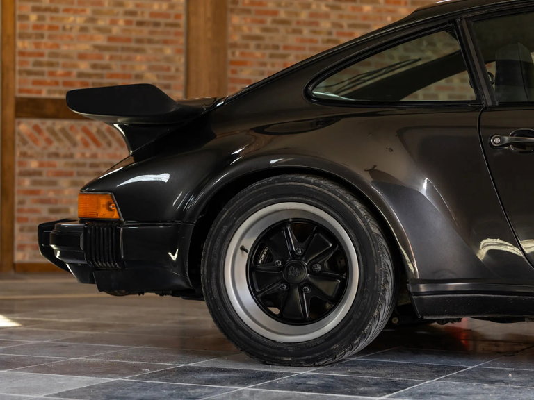 Porsche 911 Turbo 3.3