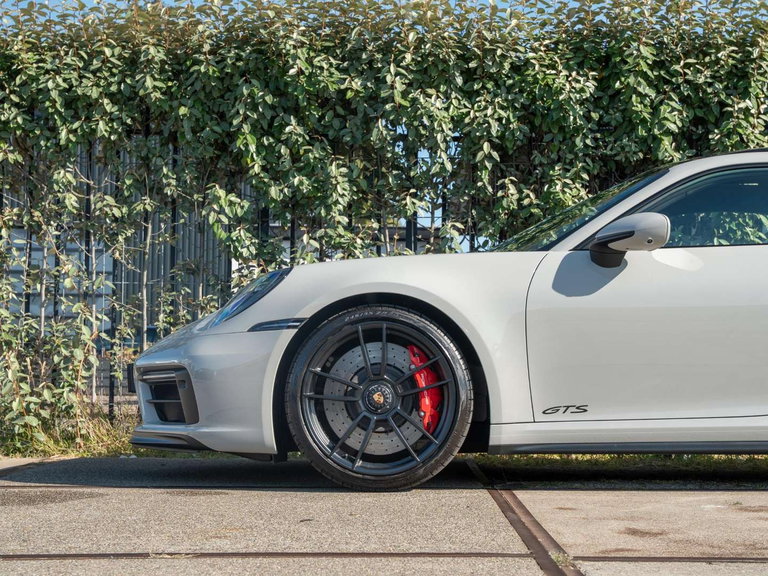 Porsche 992 Carrera GTS