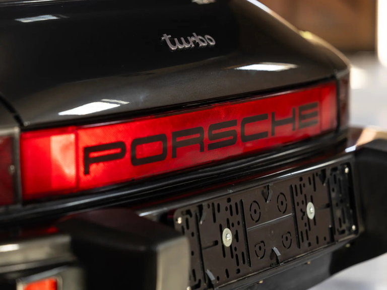 Porsche 911 Turbo 3.3