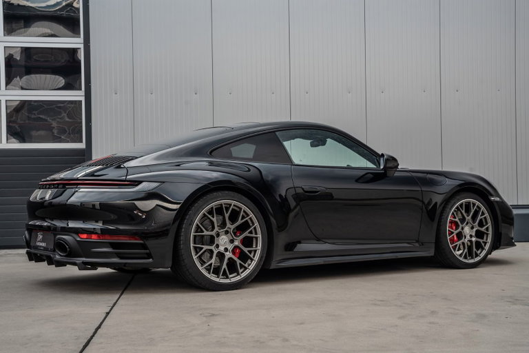 Porsche 992 Carrera 4S