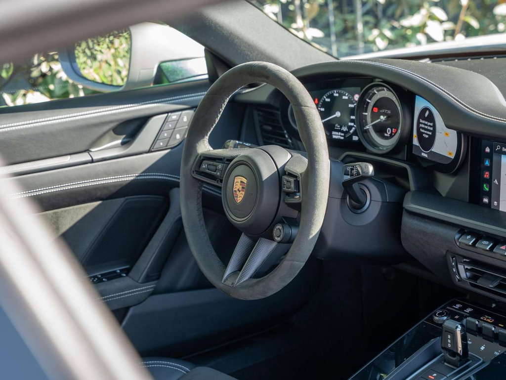 Porsche 992 Carrera GTS