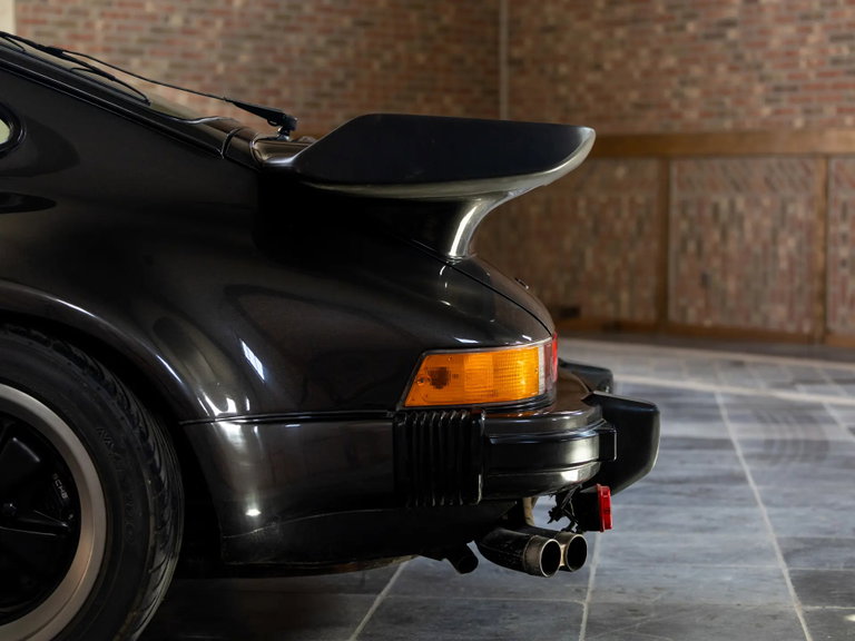 Porsche 911 Turbo 3.3