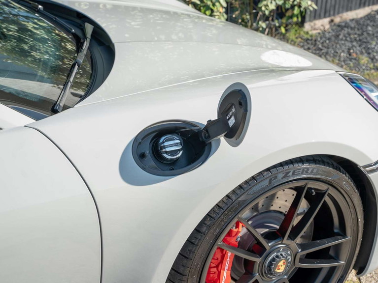 Porsche 992 Carrera GTS