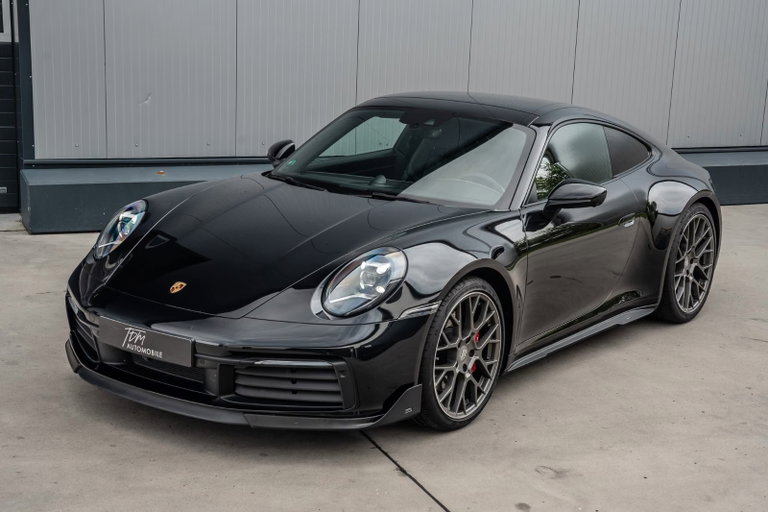Porsche 992 Carrera 4S