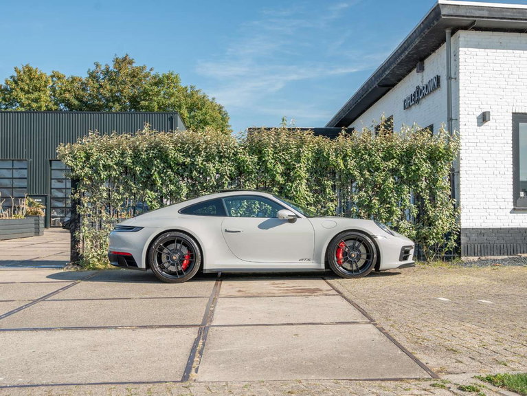 Porsche 992 Carrera GTS