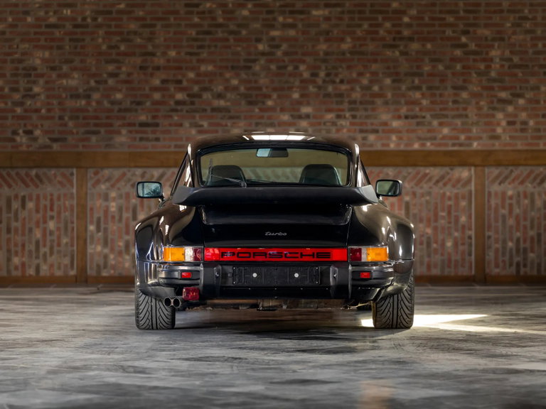 Porsche 911 Turbo 3.3
