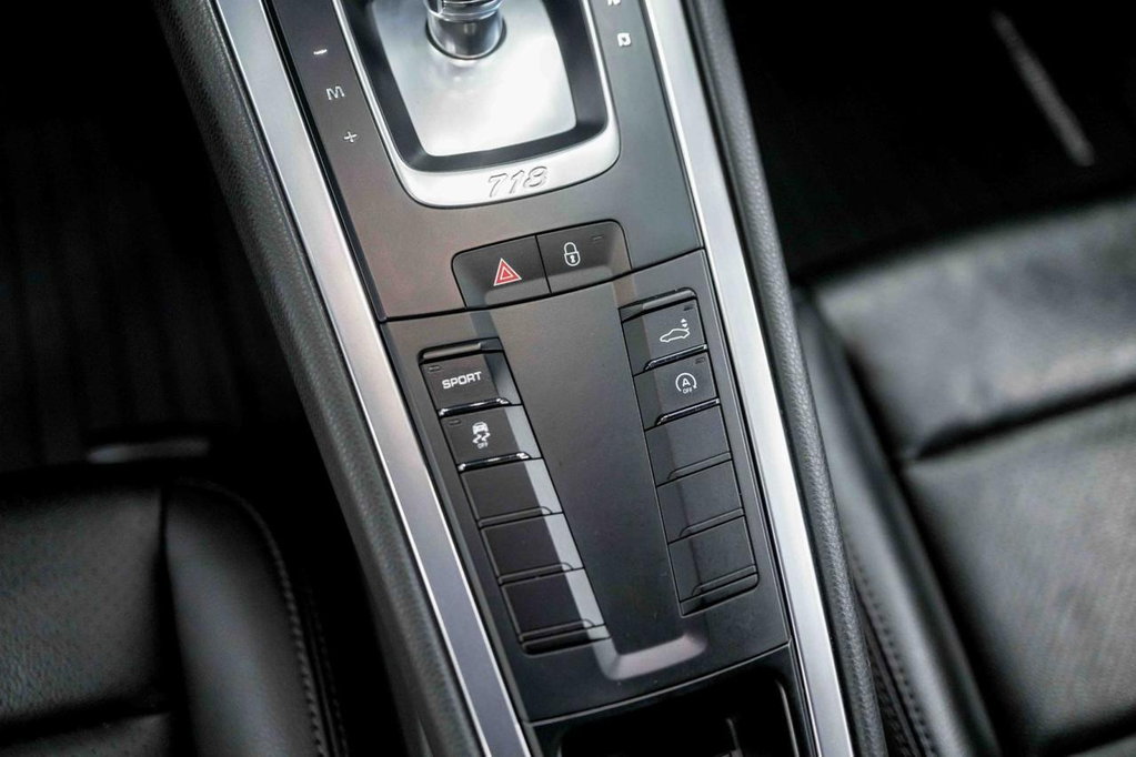 Porsche 718 Cayman