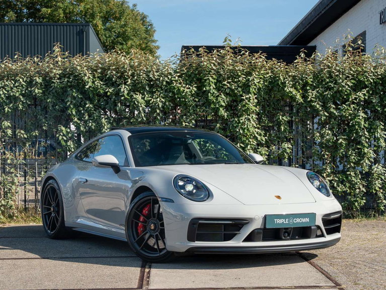Porsche 992 Carrera GTS
