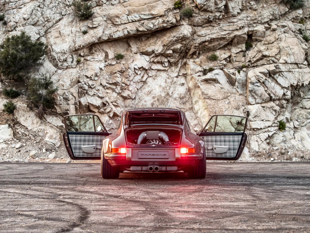 Porsche 911 Reimagined by Singer