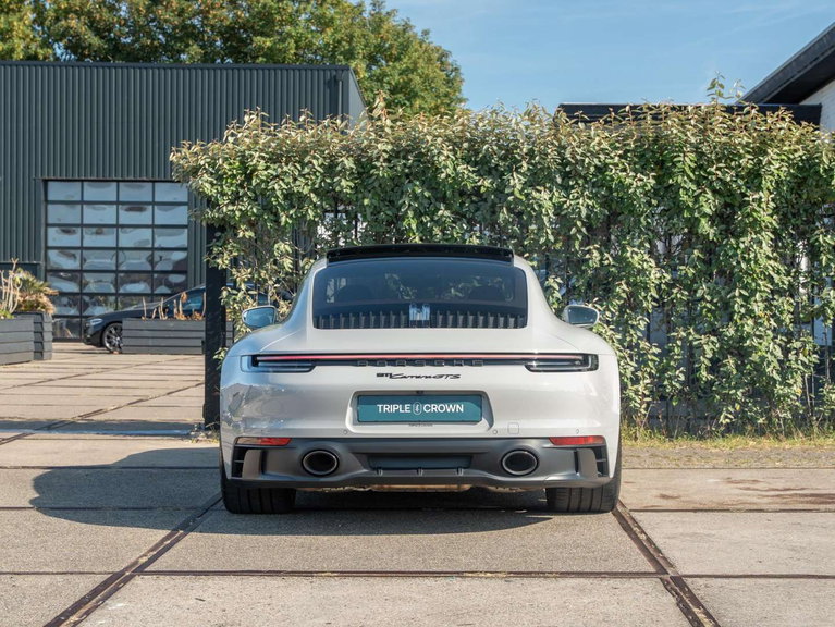 Porsche 992 Carrera GTS