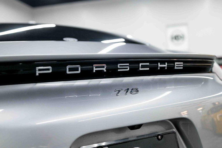 Porsche 718 Cayman