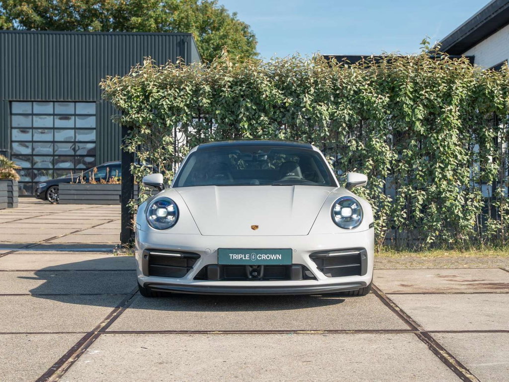 Porsche 992 Carrera GTS