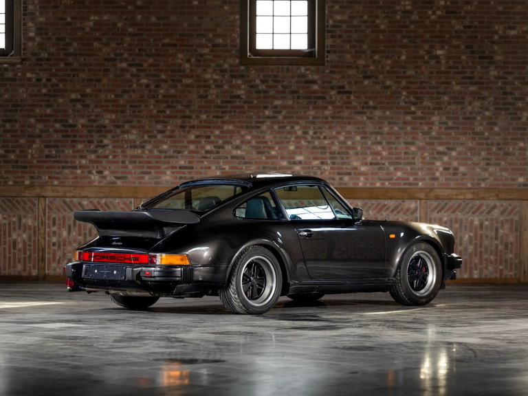 Porsche 911 Turbo 3.3