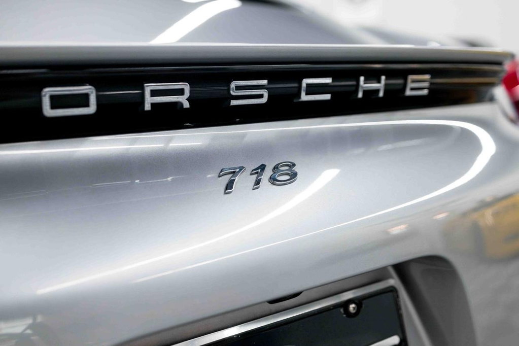 Porsche 718 Cayman