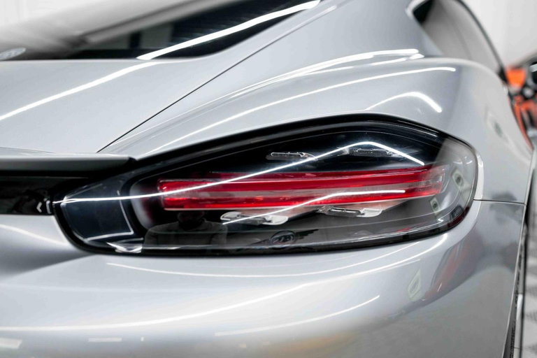 Porsche 718 Cayman