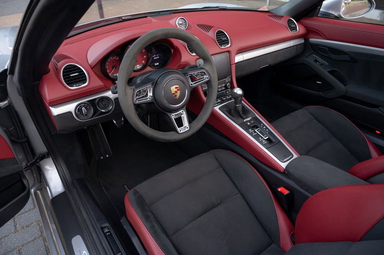 Porsche 718 Spyder