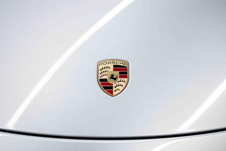 Porsche 718 Cayman