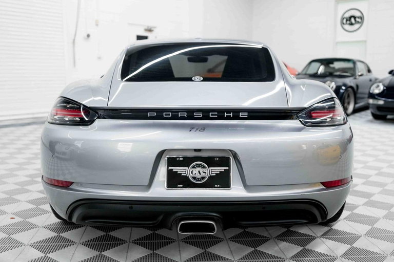 Porsche 718 Cayman