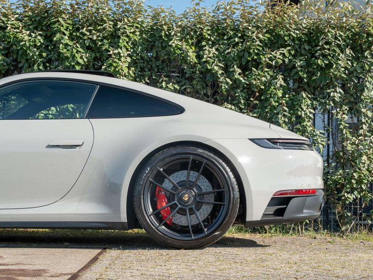 Porsche 992 Carrera GTS