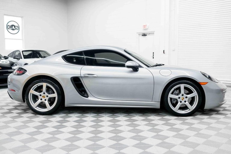 Porsche 718 Cayman