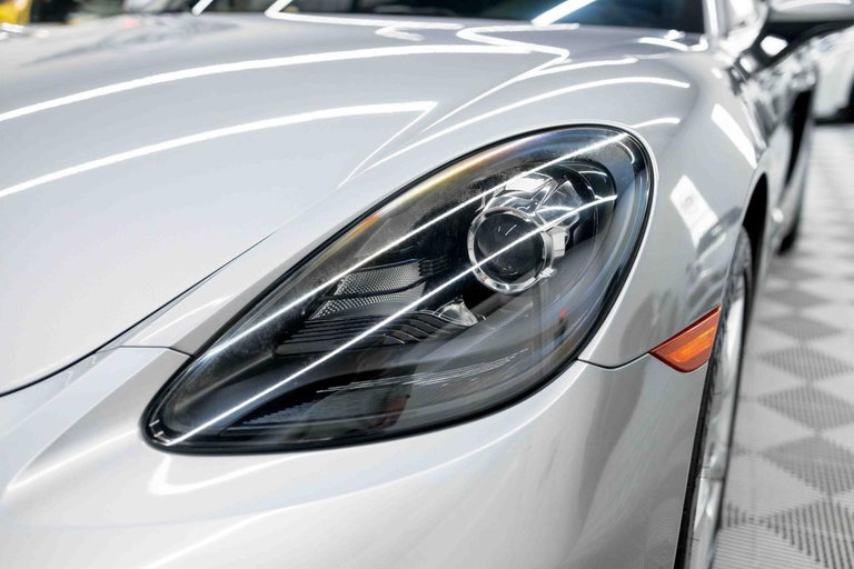 Porsche 718 Cayman