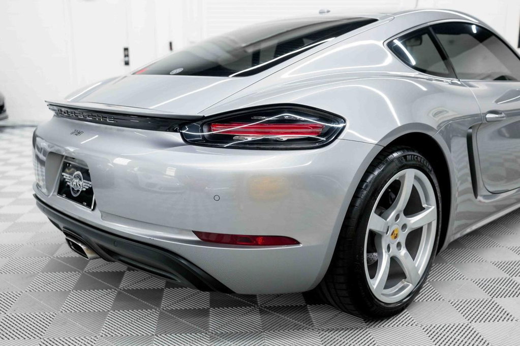 Porsche 718 Cayman