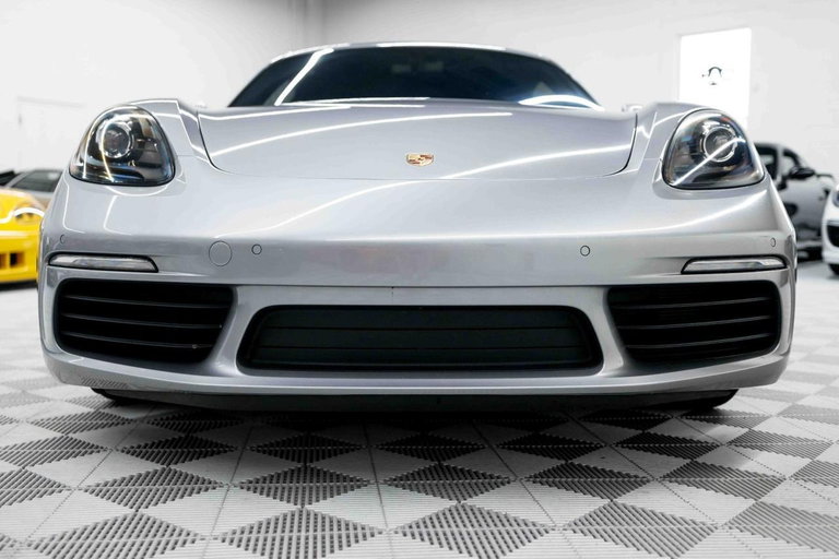 Porsche 718 Cayman