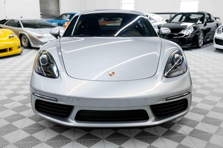 Porsche 718 Cayman