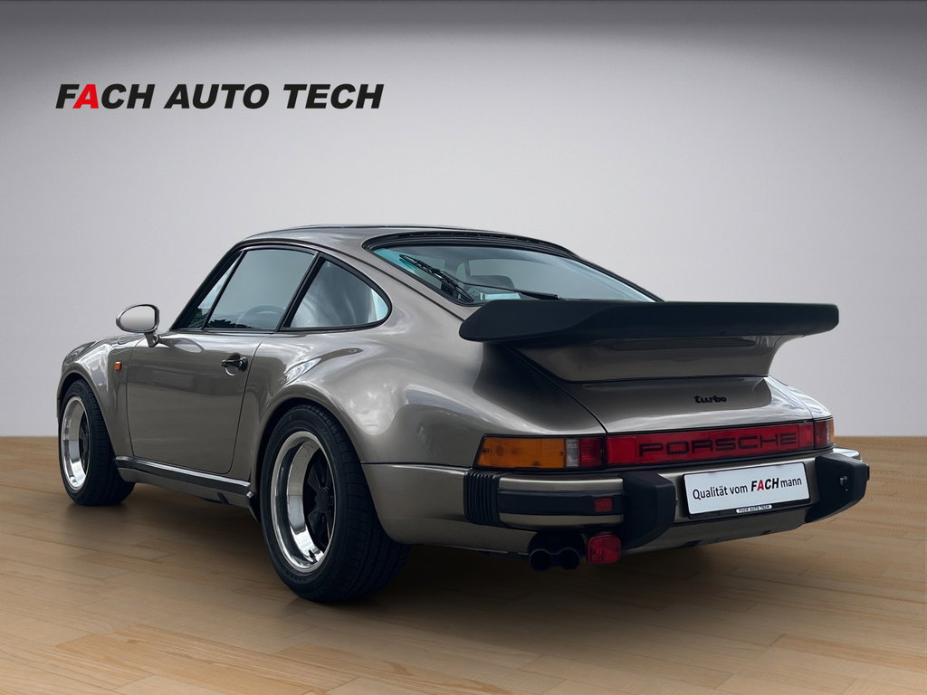 Porsche 911 Turbo 3.3