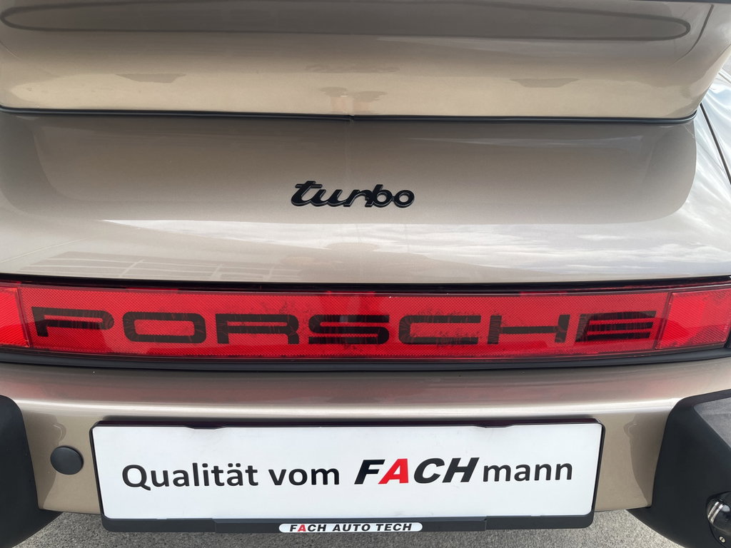 Porsche 911 Turbo 3.3