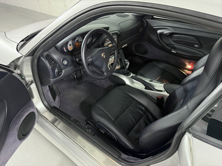 Porsche 996.2 Carrera 4S