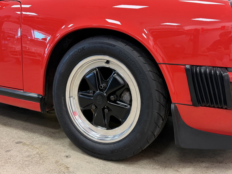 Porsche 911 Carrera 3.2