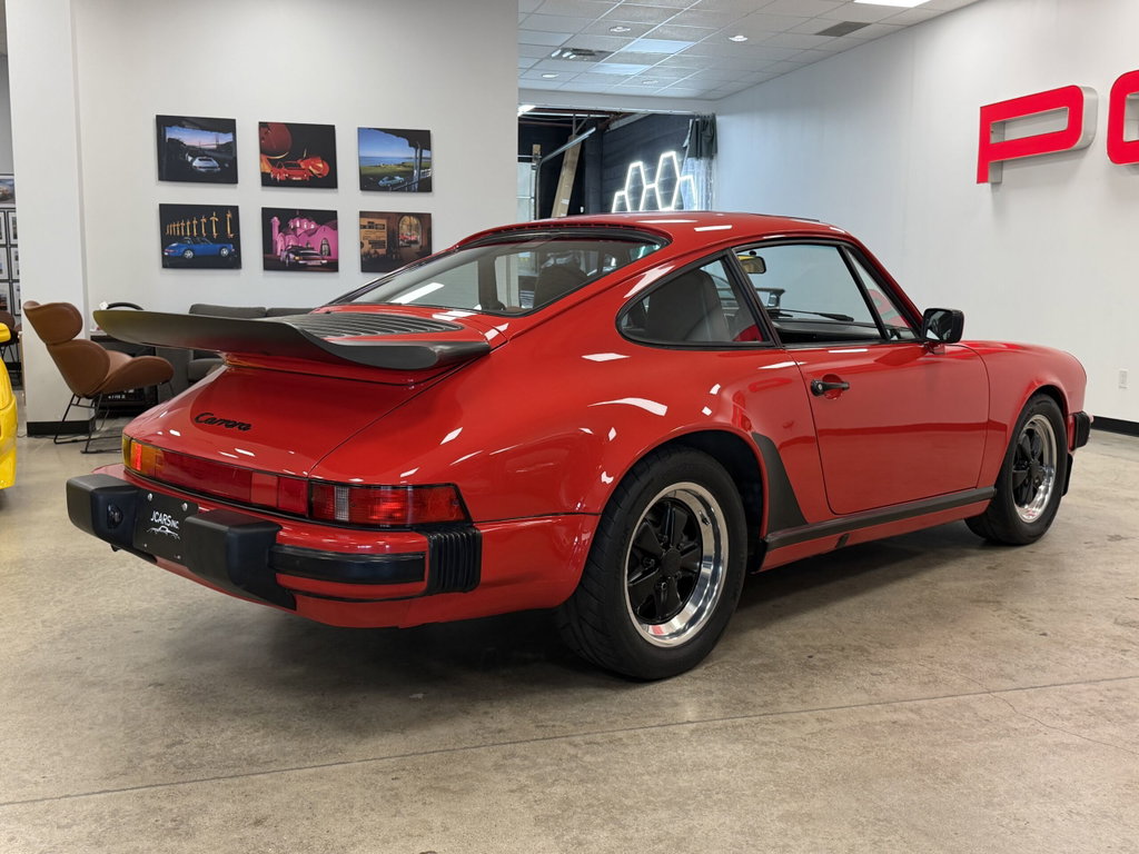 Porsche 911 Carrera 3.2