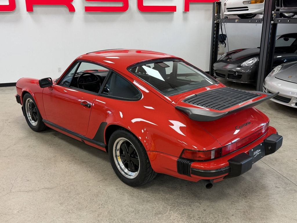 Porsche 911 Carrera 3.2