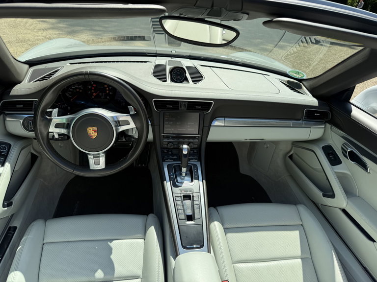 Porsche 991 Carrera 4