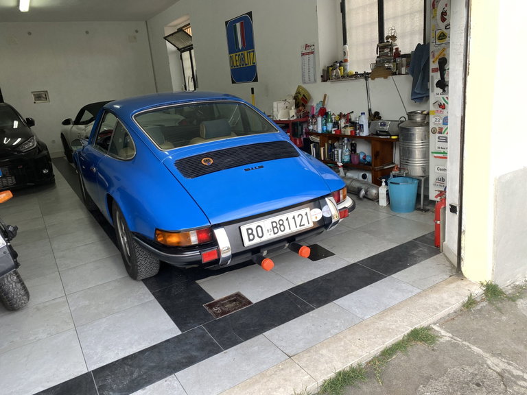 Porsche 911 E