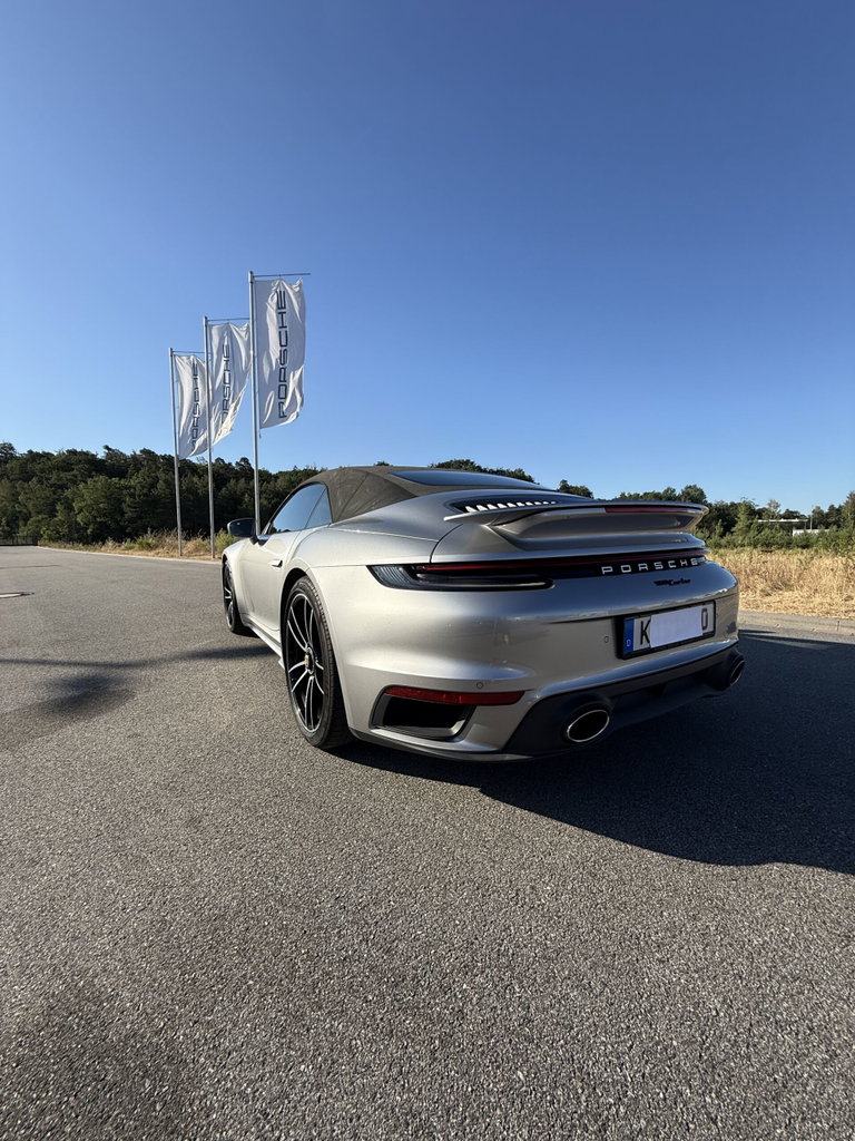 Porsche 992 Turbo