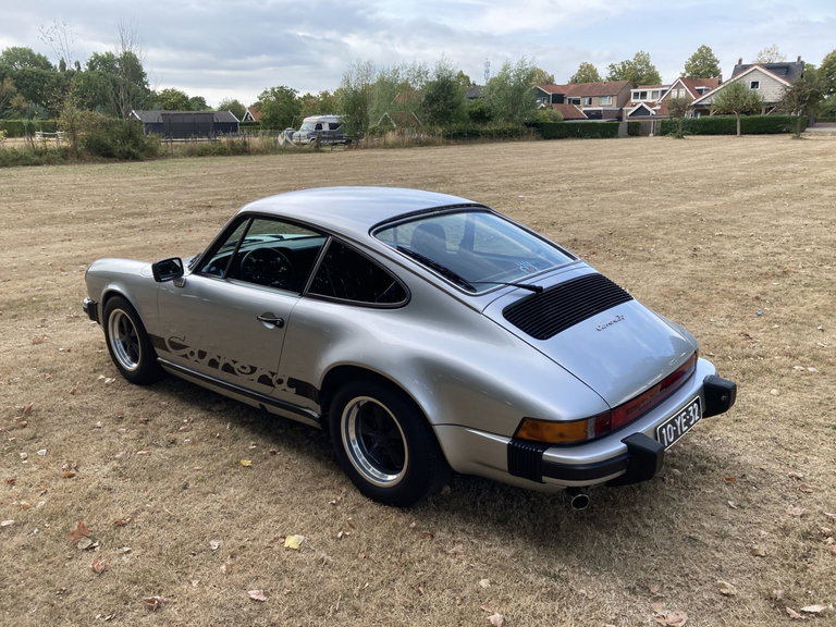 Porsche 911 Carrera 3.0
