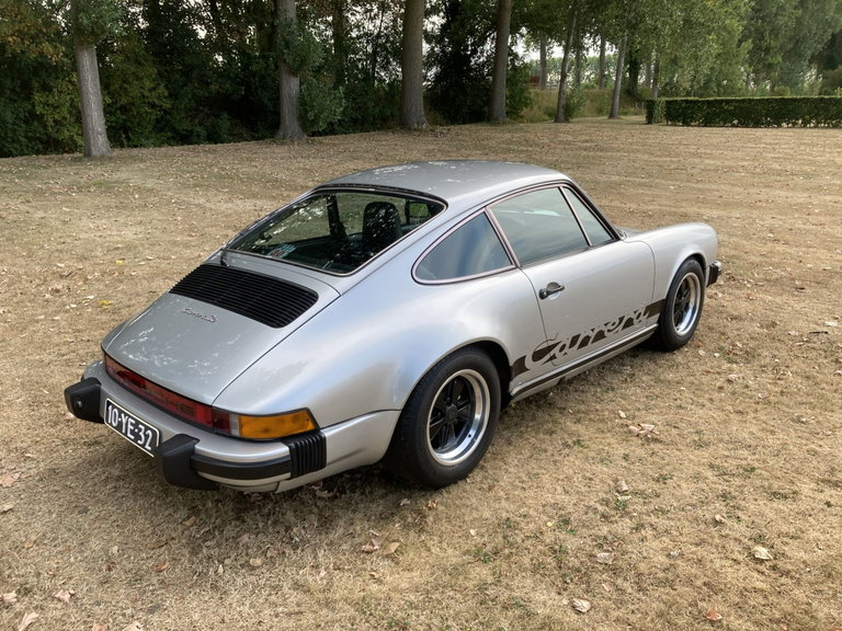 Porsche 911 Carrera 3.0