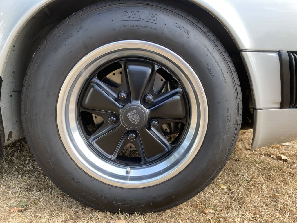 Porsche 911 Carrera 3.0