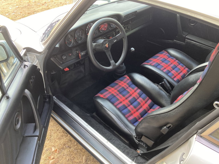 Porsche 911 Carrera 3.0