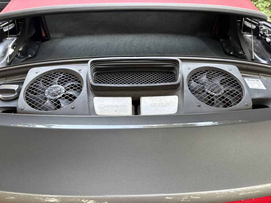 Porsche 991 Carrera 4 GTS