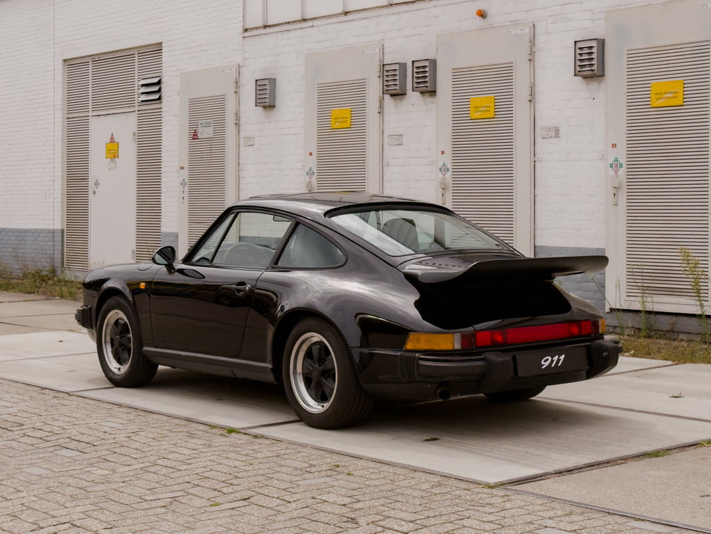 Porsche 911 Carrera 3.2