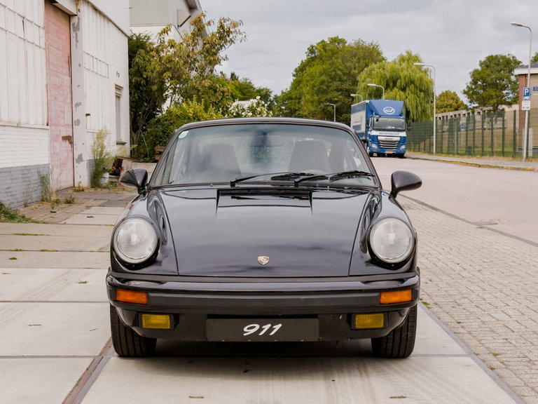 Porsche 911 Carrera 3.2