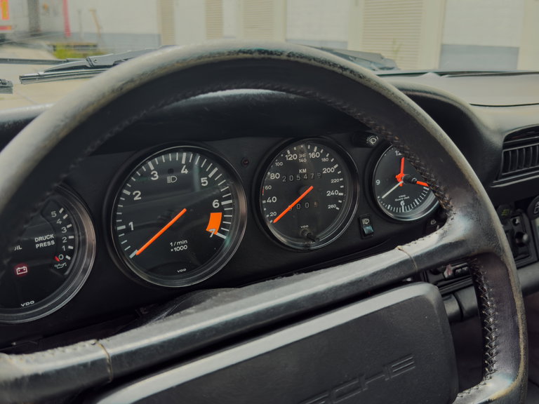 Porsche 911 Carrera 3.2