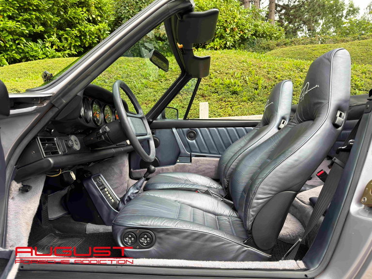 Porsche 911 Carrera 3.2 “25 Jahre 911”