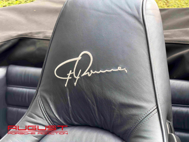 Porsche 911 Carrera 3.2 “25 Jahre 911”